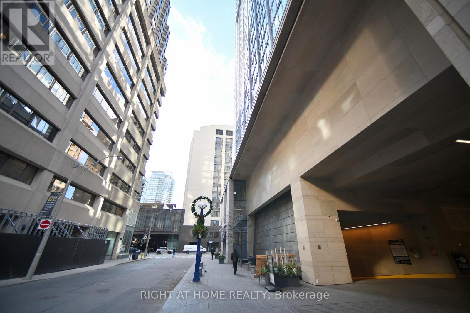 1201 - 188 Cumberland Street, Toronto, Ontario  M5R 0B6 - Photo 32 - C12568746