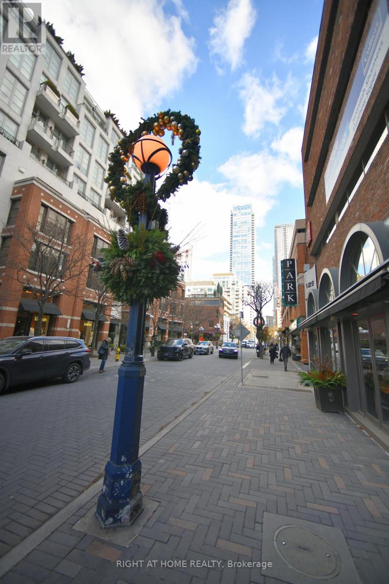 1201 - 188 Cumberland Street, Toronto, Ontario  M5R 0B6 - Photo 35 - C12568746