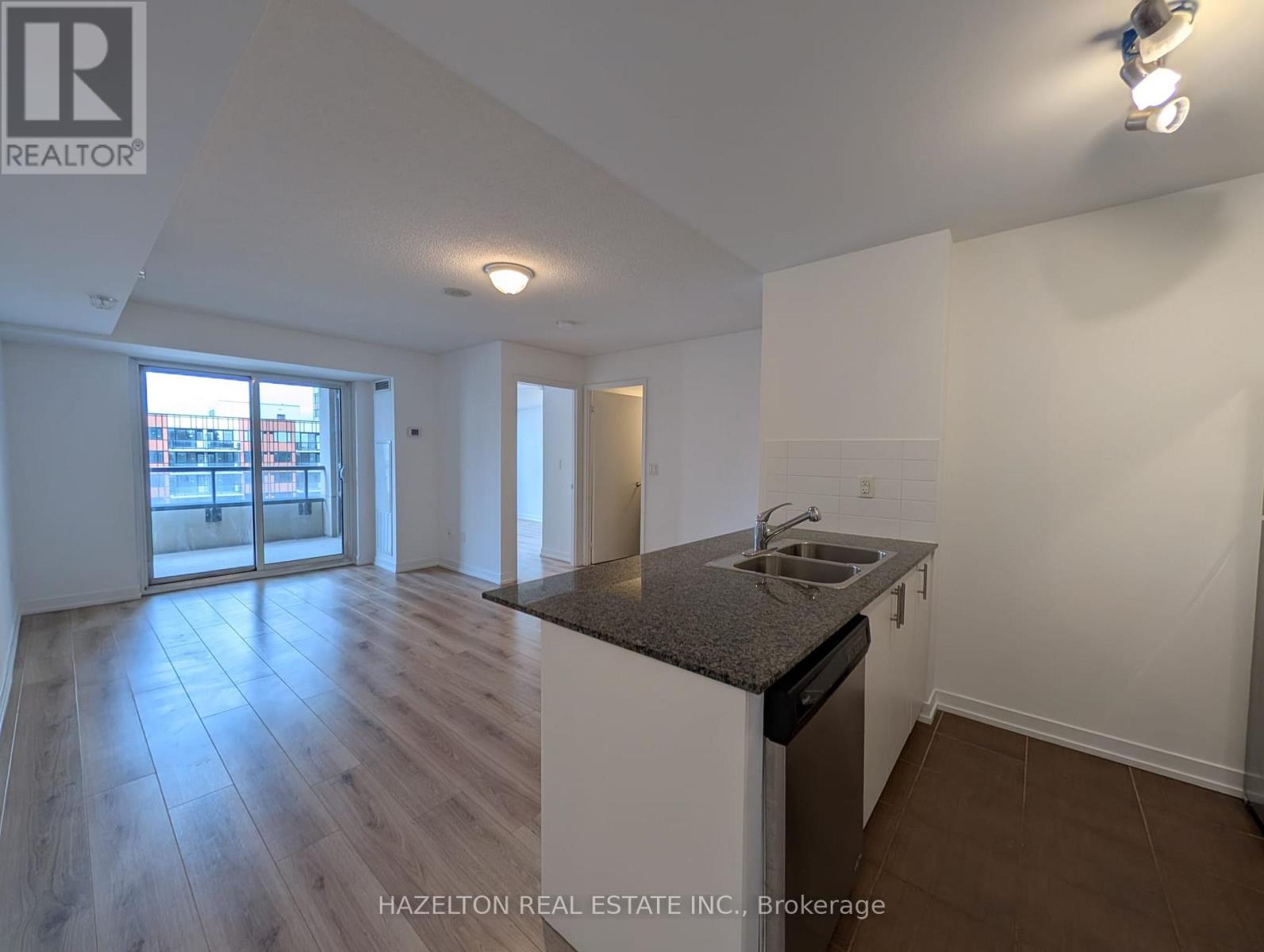 810 - 1410 Dupont Street, Toronto, Ontario  M6H 2B1 - Photo 12 - W12560414
