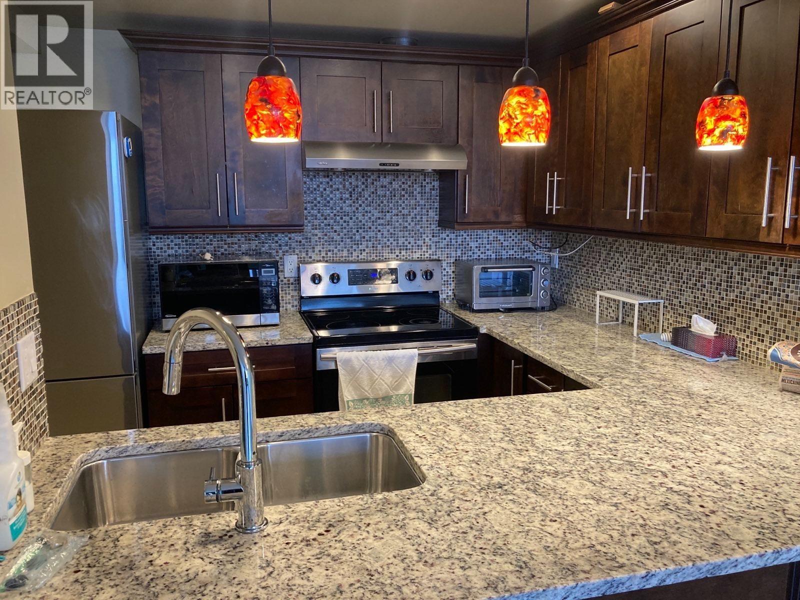 1307 9521 Cardston Court, Burnaby, British Columbia  V3N 4R8 - Photo 11 - R3065304