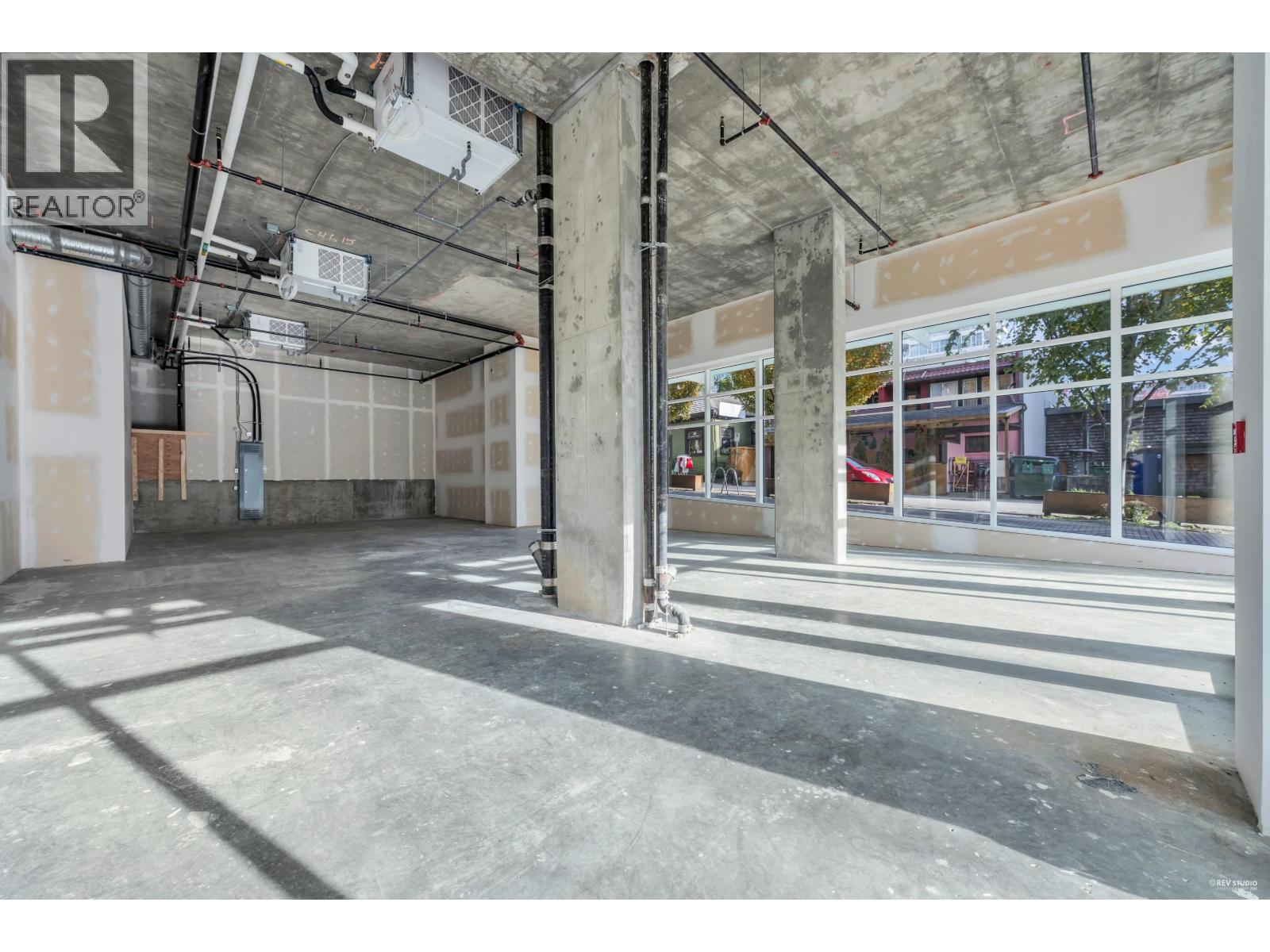 114 Carrie Cates Court, North Vancouver, British Columbia  V7M 0G7 - Photo 5 - C8074008