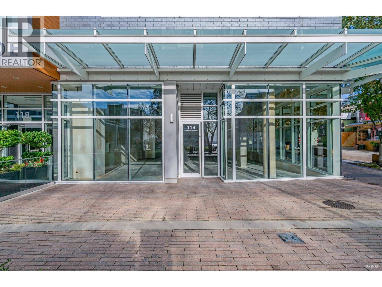 114 Carrie Cates Court, North Vancouver, British Columbia  V7M 0G7 - Photo 2 - C8074008