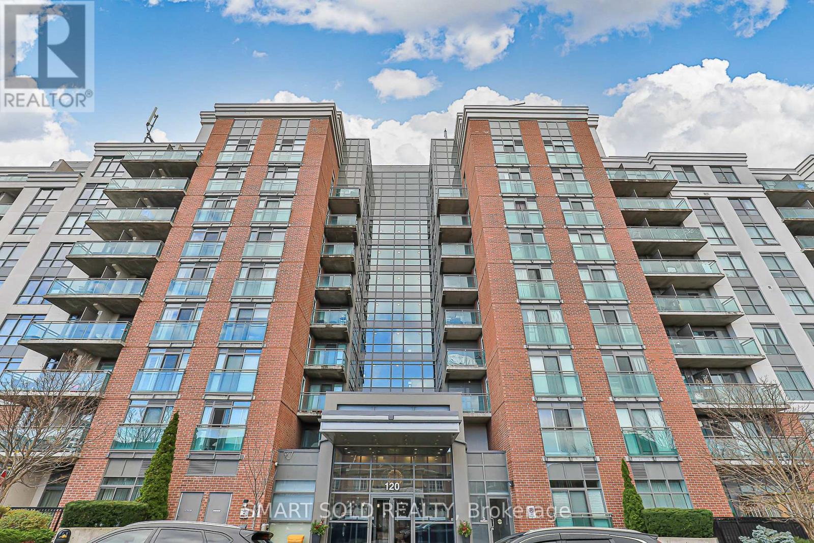 710 - 120 DALLIMORE CIRCLE N, Toronto, Ontario