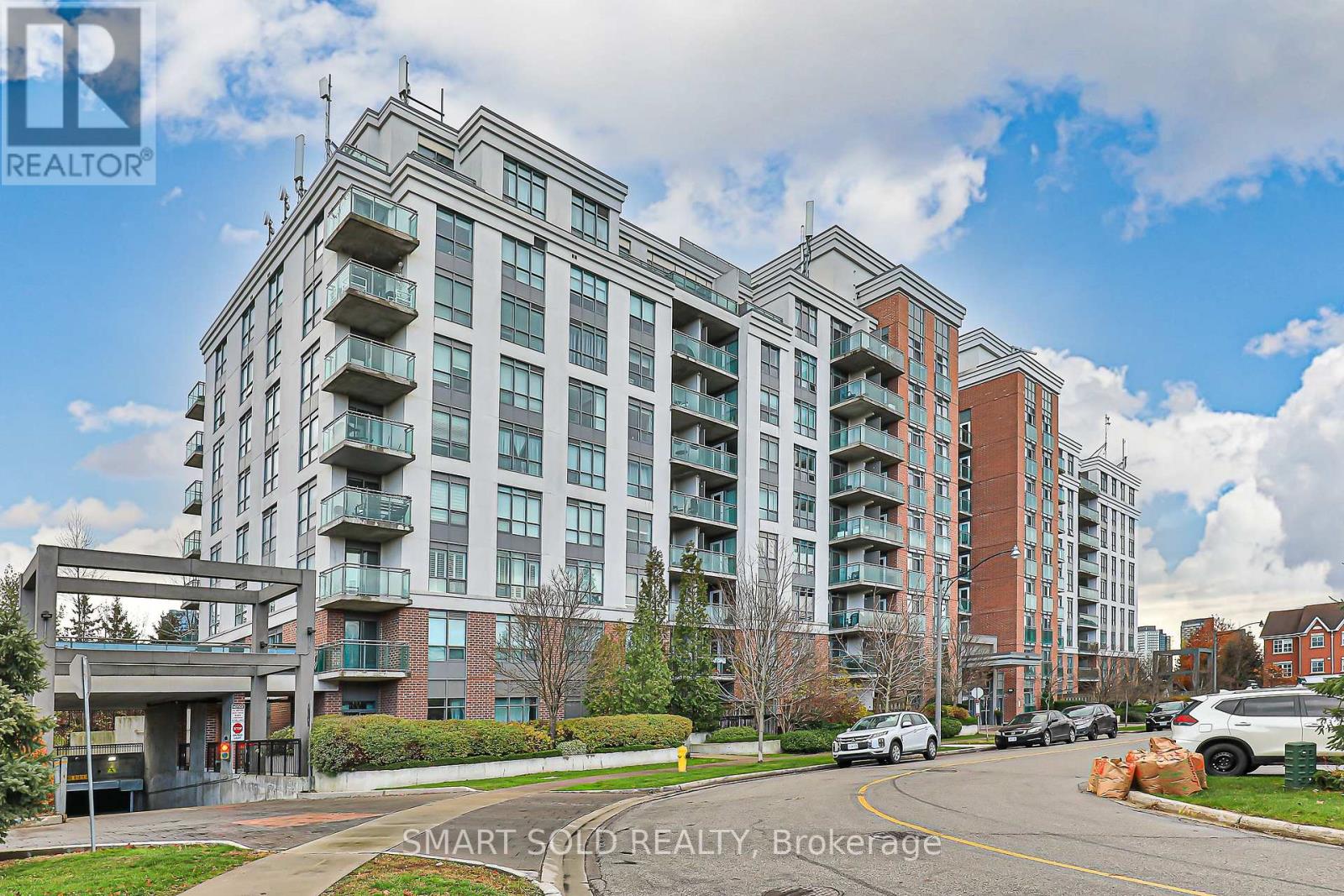 710 - 120 Dallimore Circle N, Toronto, Ontario  M3C 4J1 - Photo 2 - C12568760