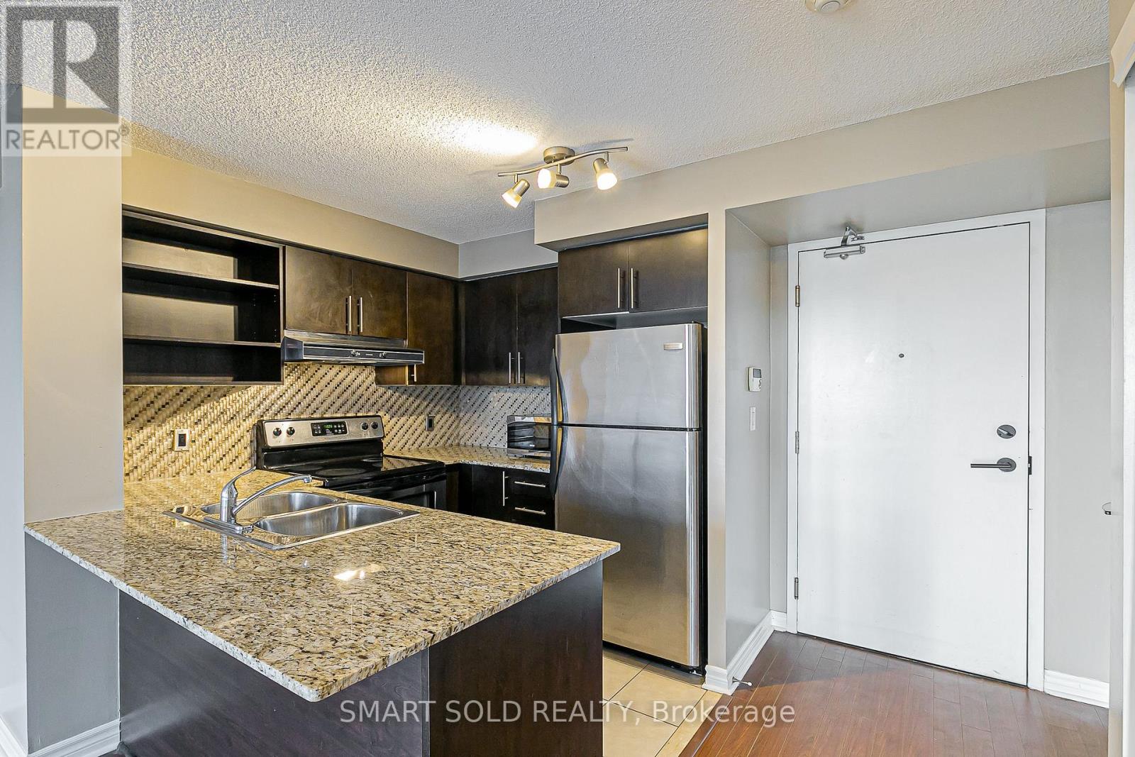 710 - 120 Dallimore Circle N, Toronto, Ontario  M3C 4J1 - Photo 5 - C12568760