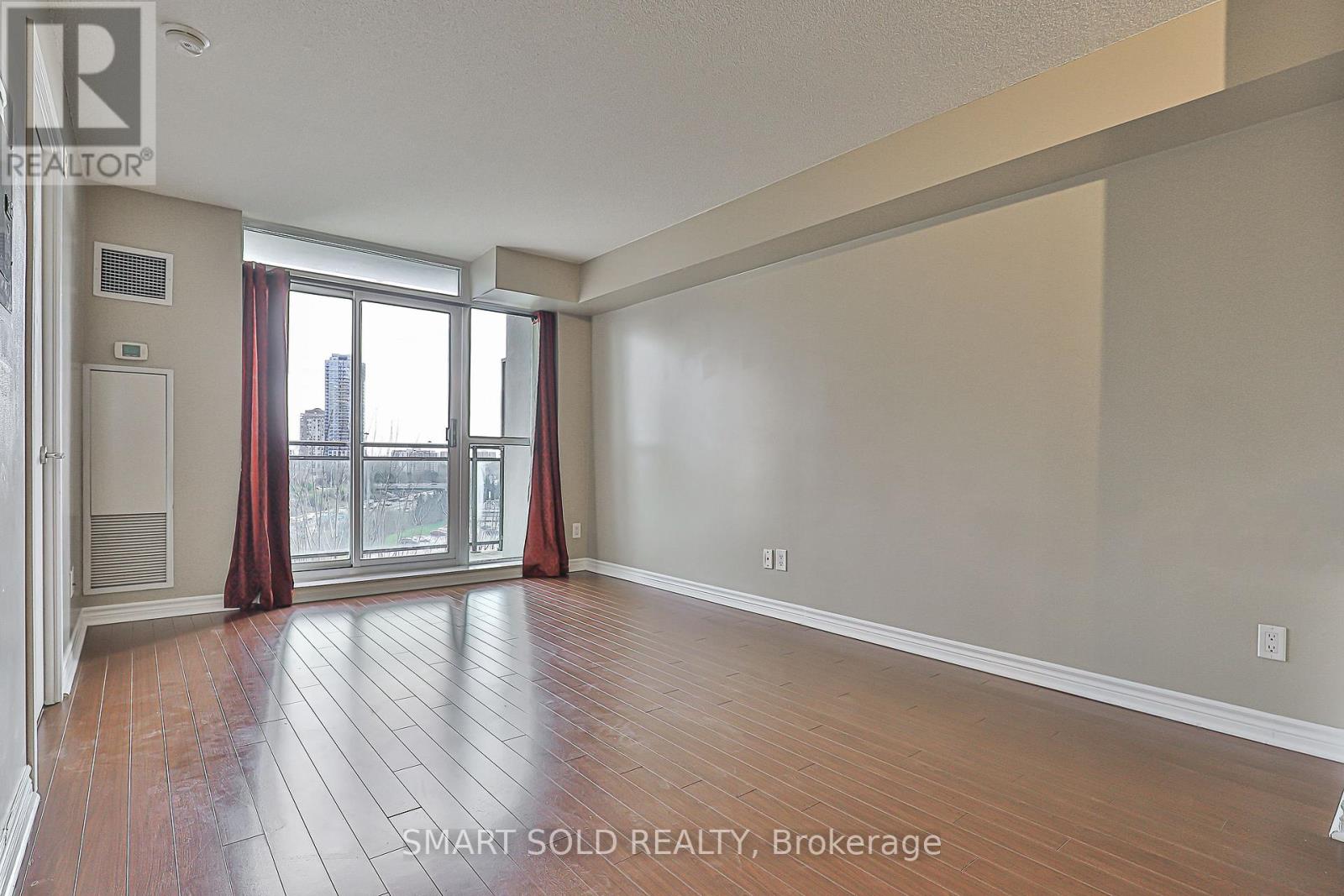 710 - 120 Dallimore Circle N, Toronto, Ontario  M3C 4J1 - Photo 8 - C12568760