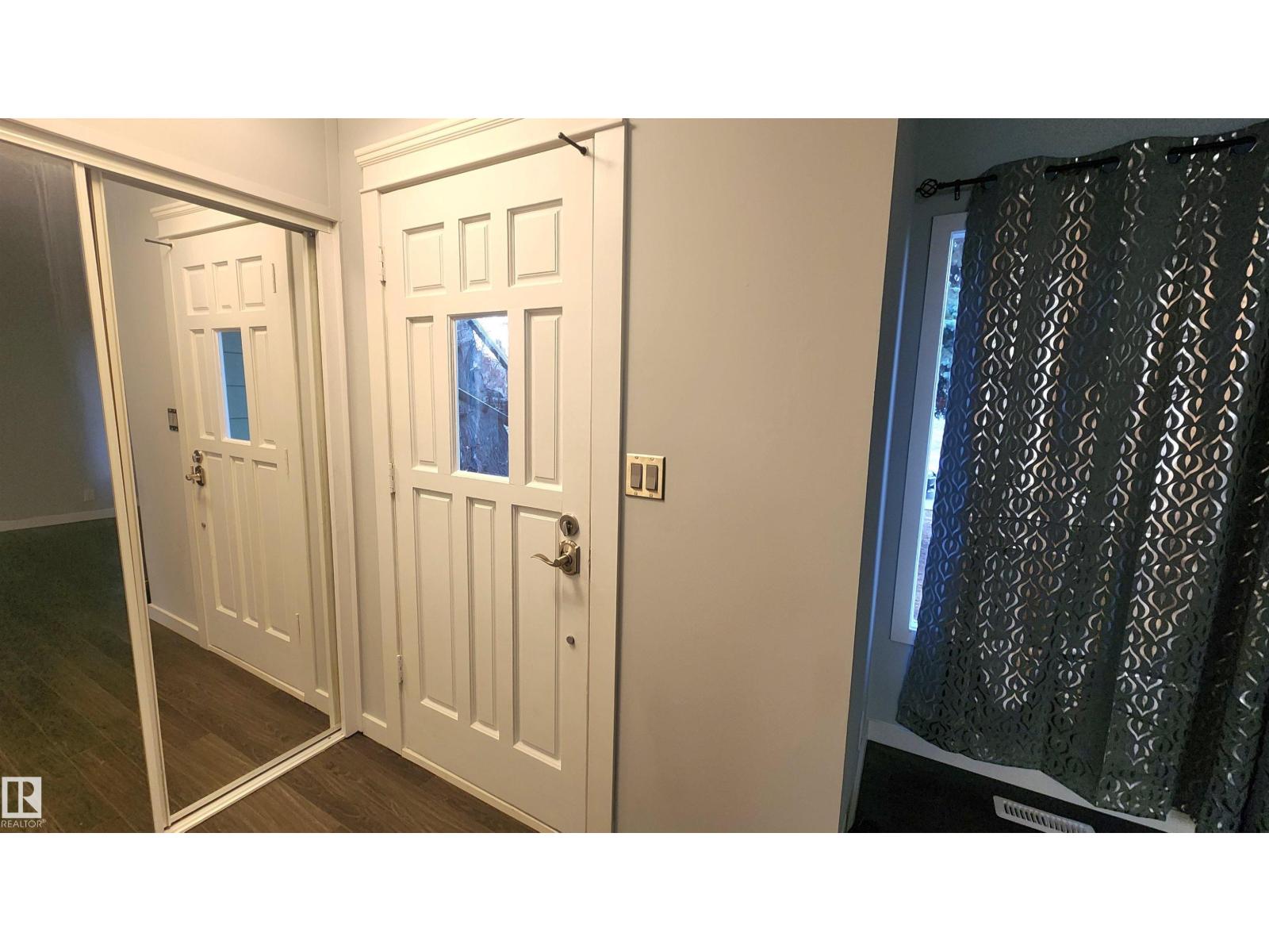 10331 153 St Nw, Edmonton, Alberta  T5P 2B7 - Photo 4 - E4463481