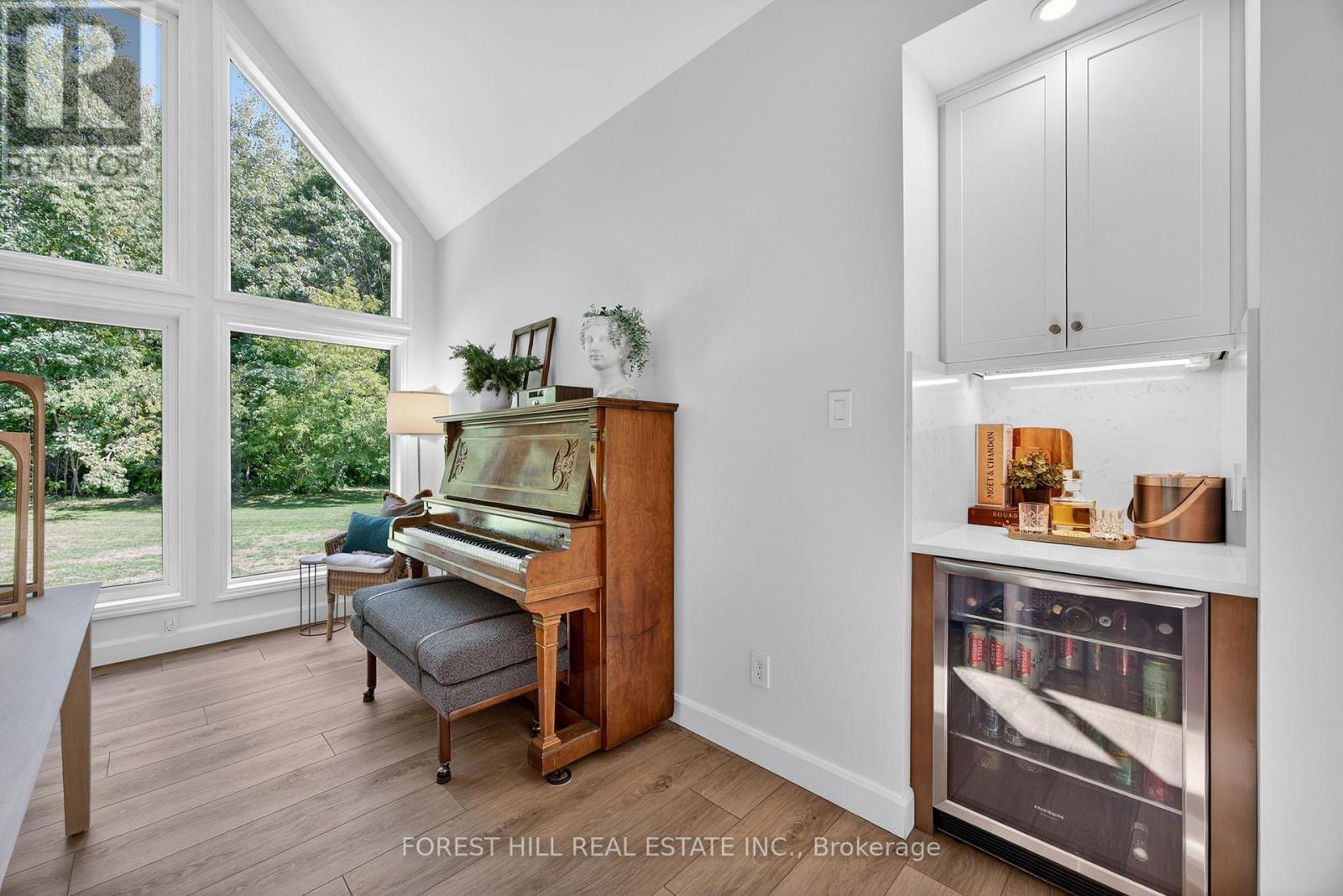 3328 Flos Road 6 Road W, Springwater, Ontario  L0L 2K0 - Photo 14 - S12568754