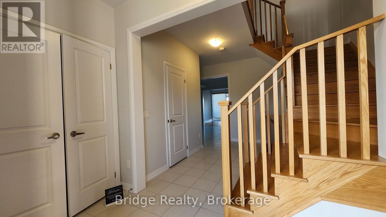 884 Sobeski Avenue, Woodstock, Ontario N4T 0N7 - Photo 4 - X12568786