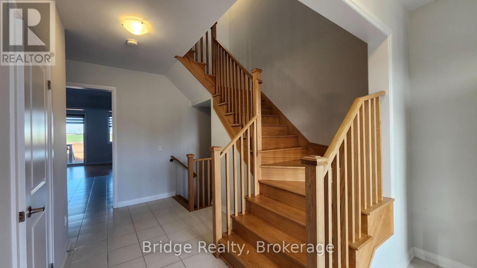 884 Sobeski Avenue, Woodstock, Ontario N4T 0N7 - Photo 7 - X12568786