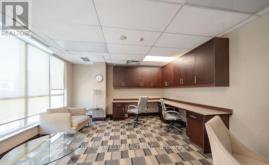 1501 - 208 Enfield Place, Mississauga, Ontario  L5B 0G8 - Photo 16 - W12568756