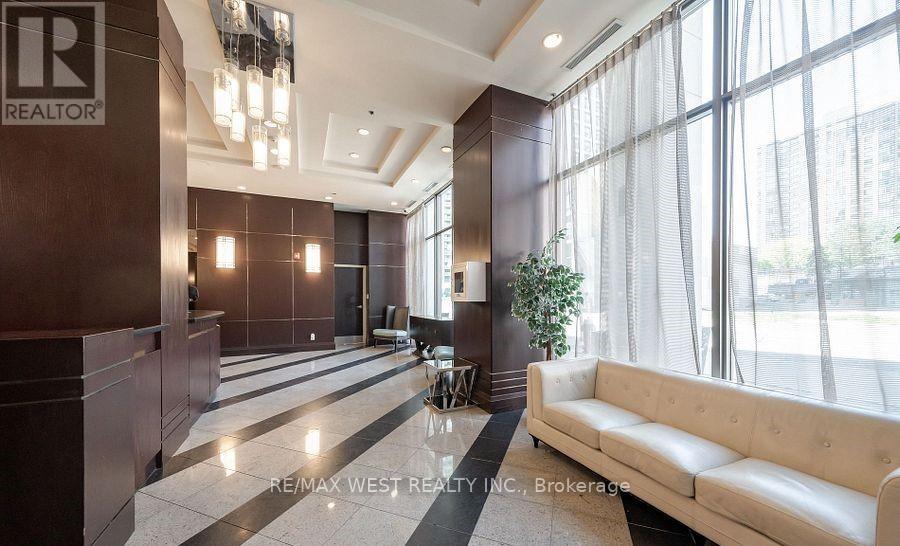 1501 - 208 Enfield Place, Mississauga, Ontario  L5B 0G8 - Photo 8 - W12568756