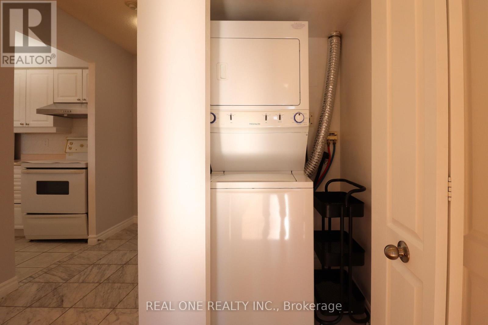 1105 - 18 Sommerset Way, Toronto, Ontario  M2N 6X5 - Photo 12 - C12568782