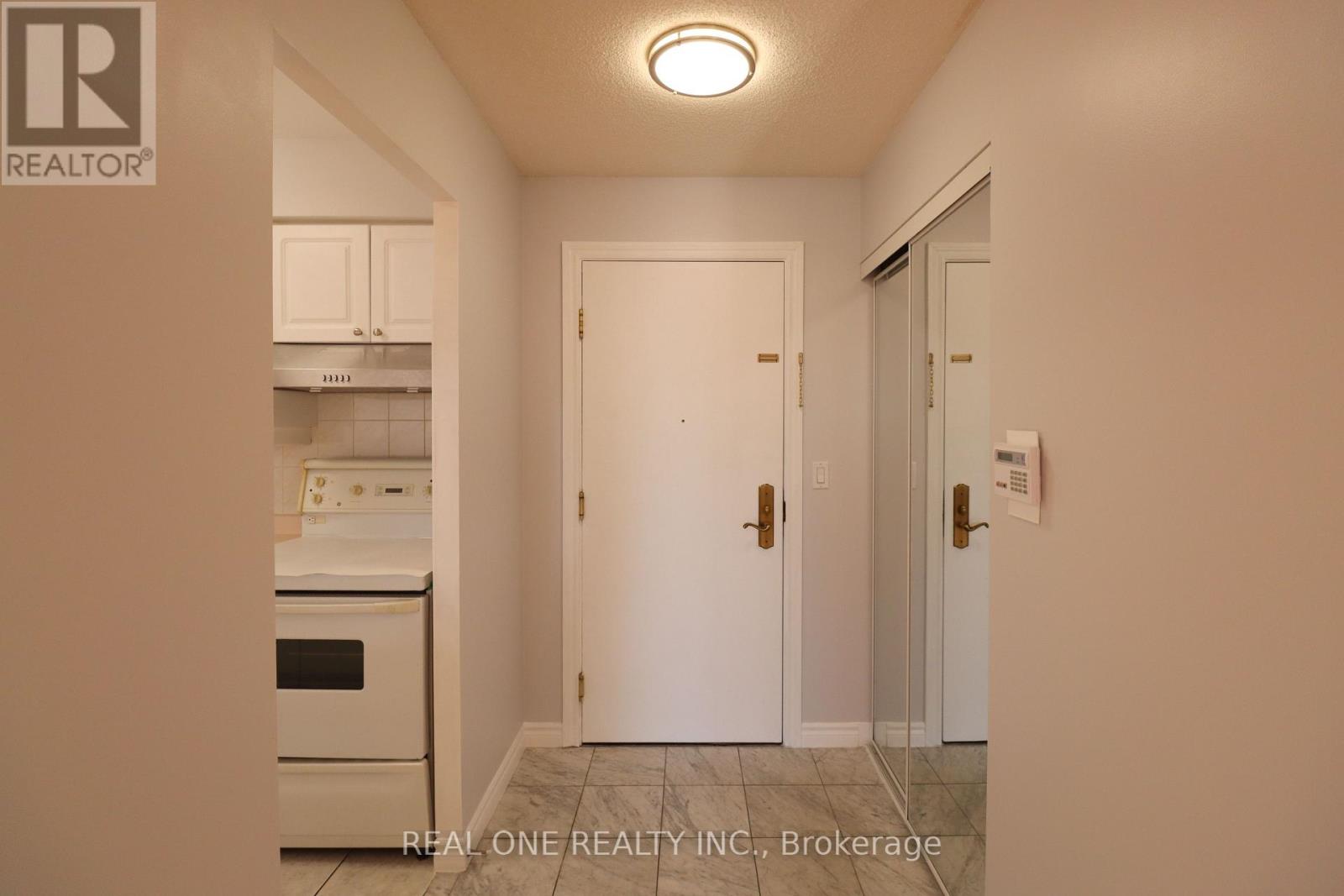 1105 - 18 Sommerset Way, Toronto, Ontario  M2N 6X5 - Photo 5 - C12568782