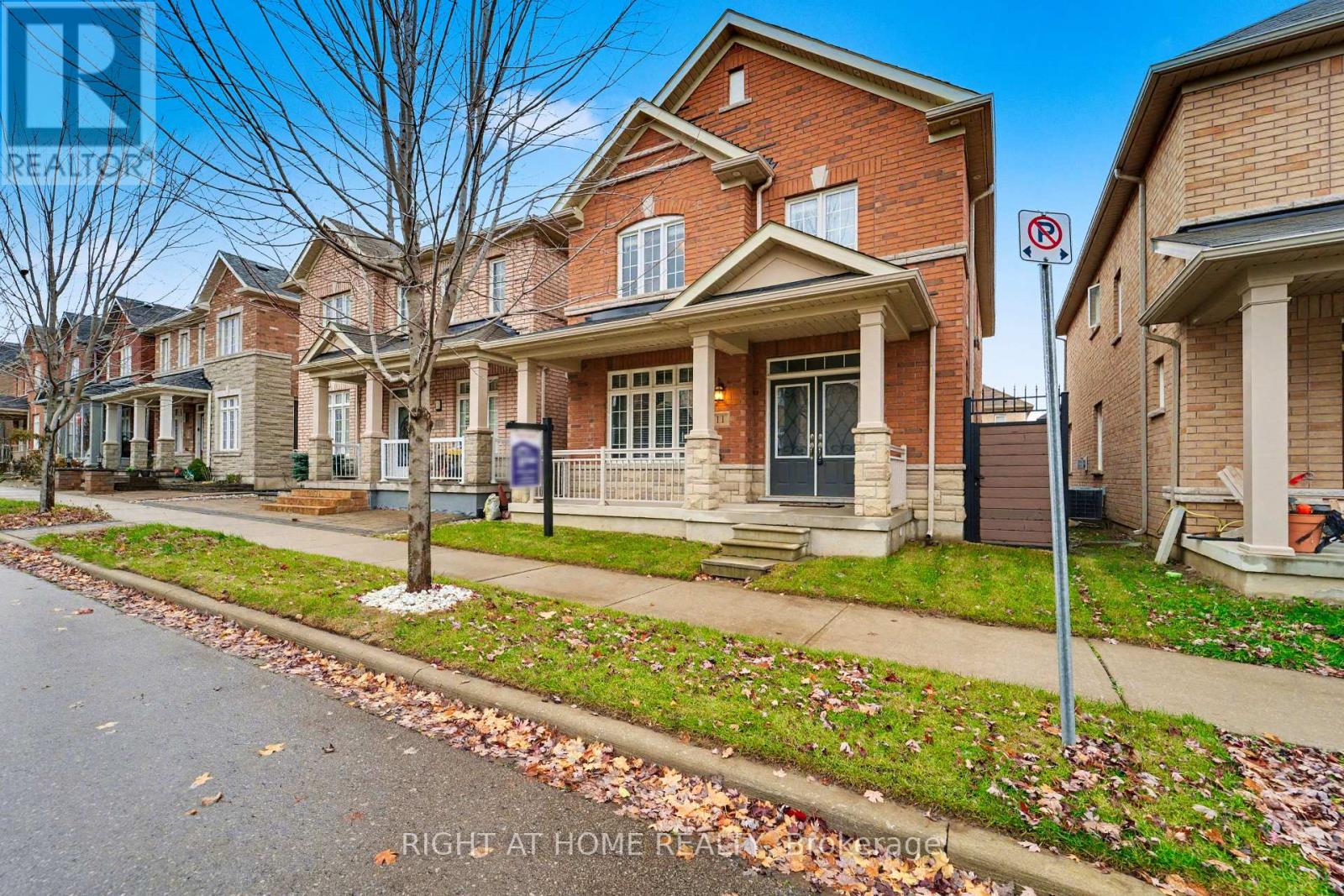 11 WINDYTON AVENUE, Markham, Ontario