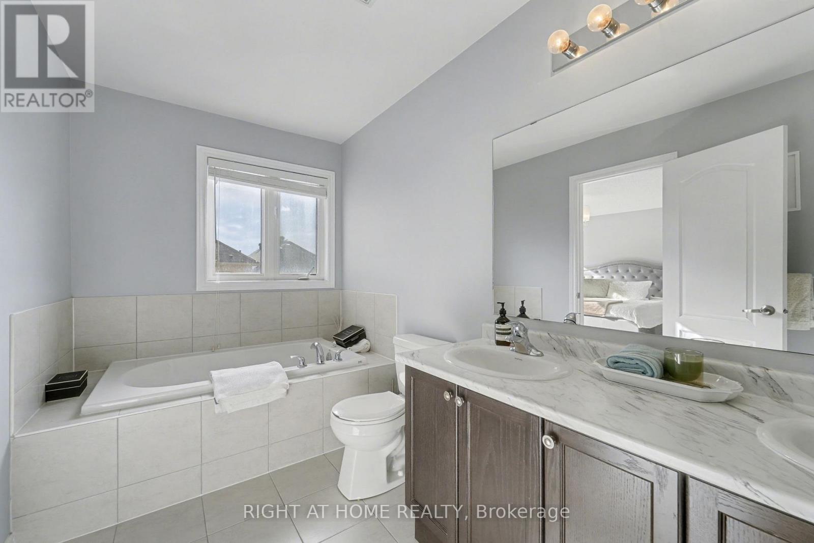 11 Windyton Avenue, Markham, Ontario  L6B 0X3 - Photo 26 - N12568784