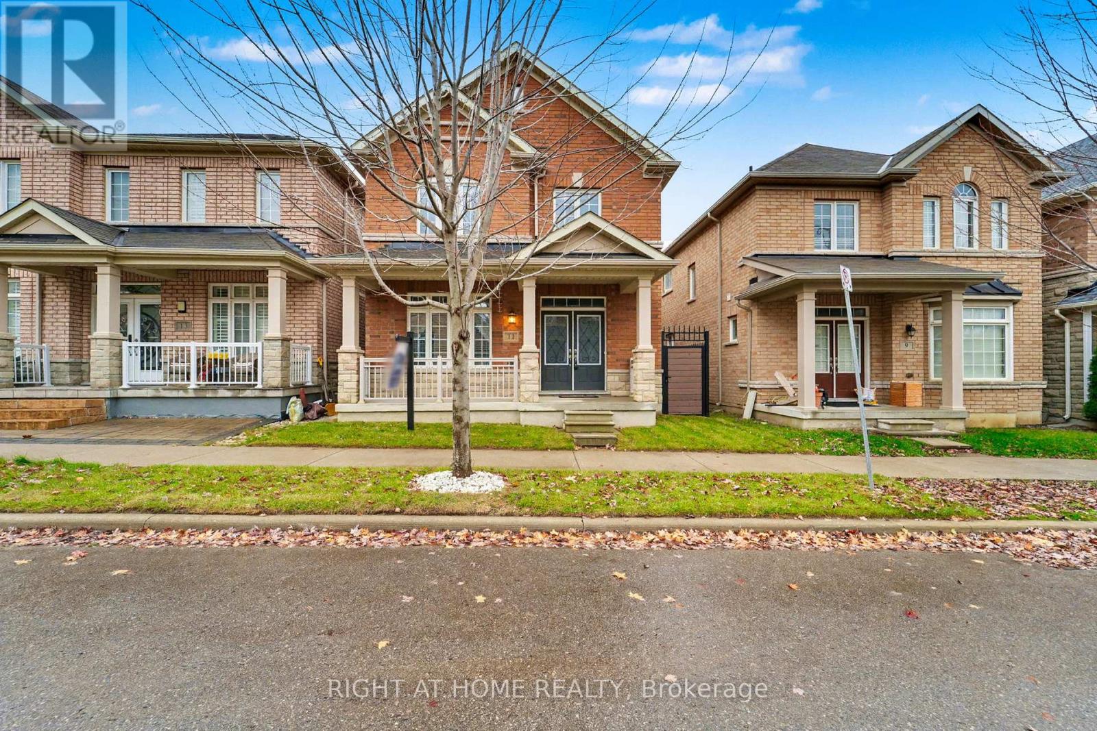 11 Windyton Avenue, Markham, Ontario  L6B 0X3 - Photo 3 - N12568784