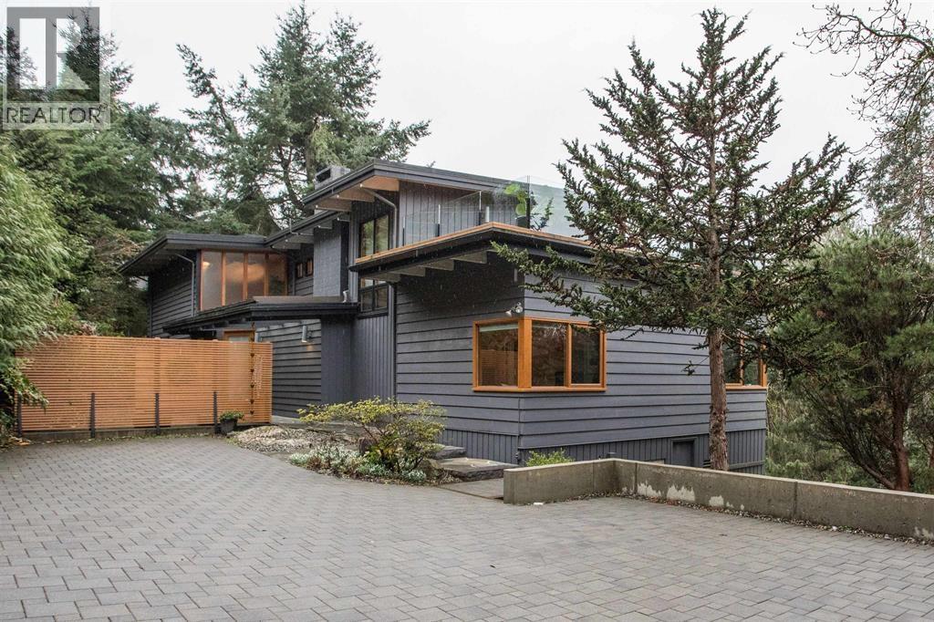 6080 EAGLERIDGE DRIVE, West Vancouver, British Columbia