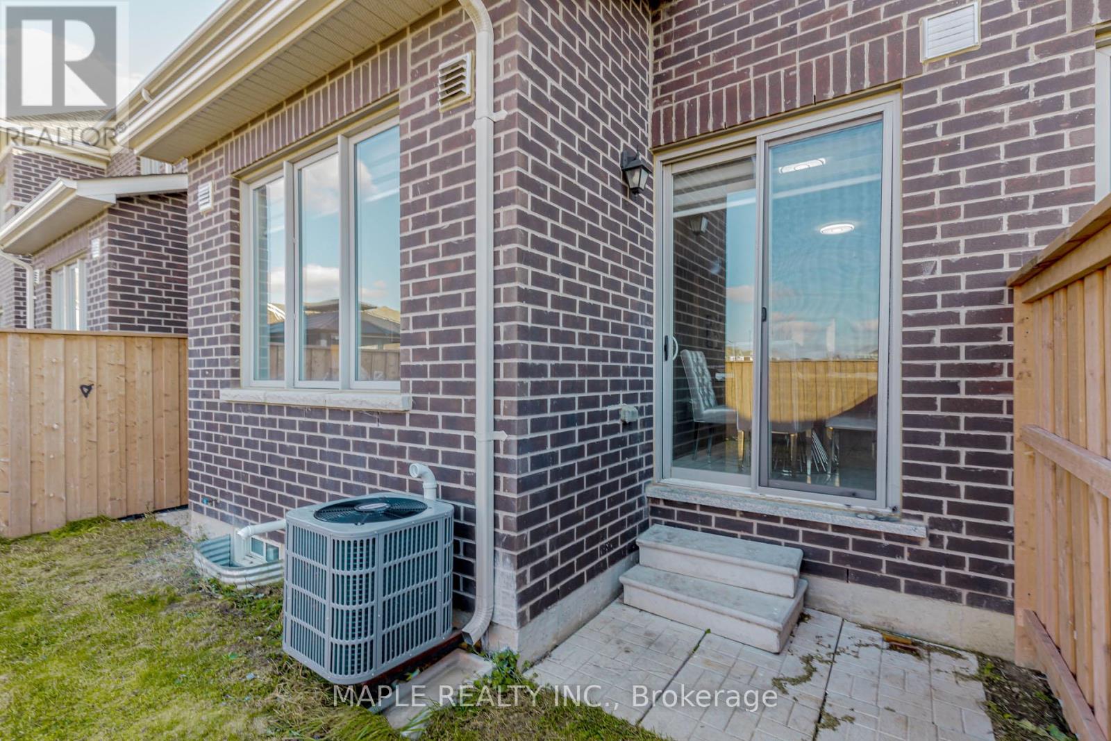 18 Boothill Drive, Brampton, Ontario  L7A 5E6 - Photo 48 - W12568780