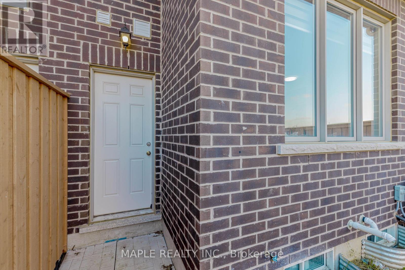 18 Boothill Drive, Brampton, Ontario  L7A 5E6 - Photo 49 - W12568780