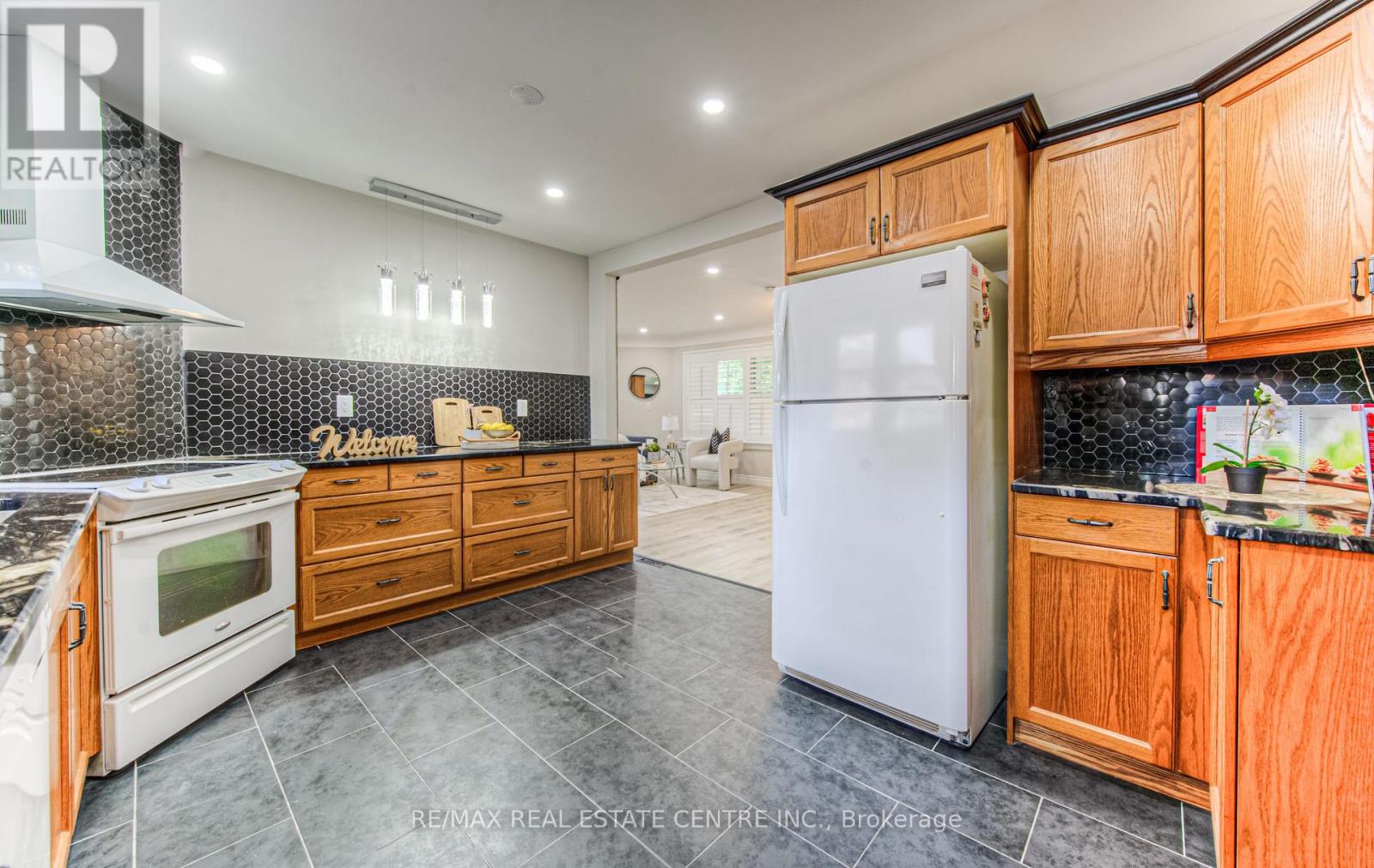 271 Bedford Road, Kitchener, Ontario  N2G 3A7 - Photo 21 - X12568796