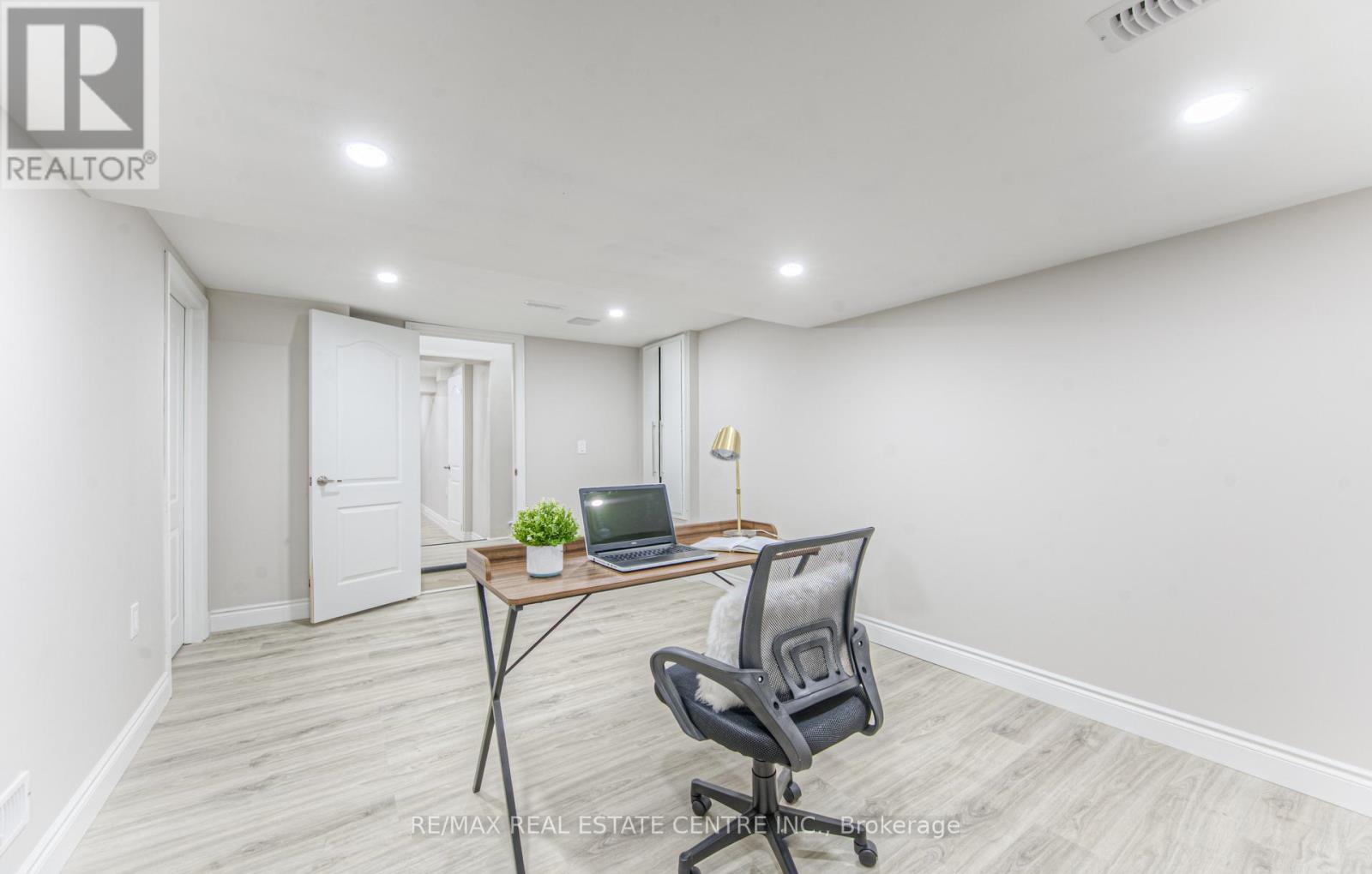 271 Bedford Road, Kitchener, Ontario  N2G 3A7 - Photo 41 - X12568796