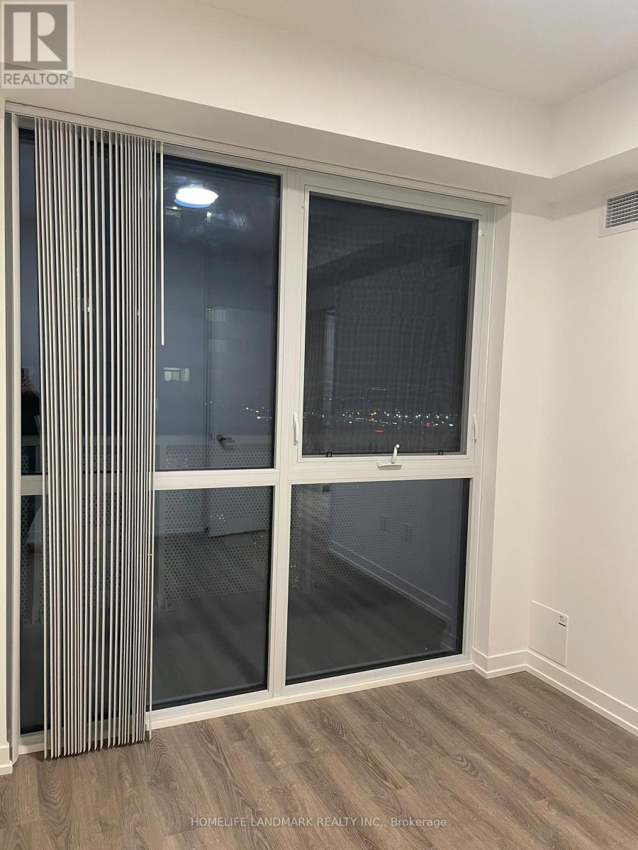 2215 - 8 Interchange Way, Vaughan, Ontario  L4K 0R2 - Photo 5 - N12568812