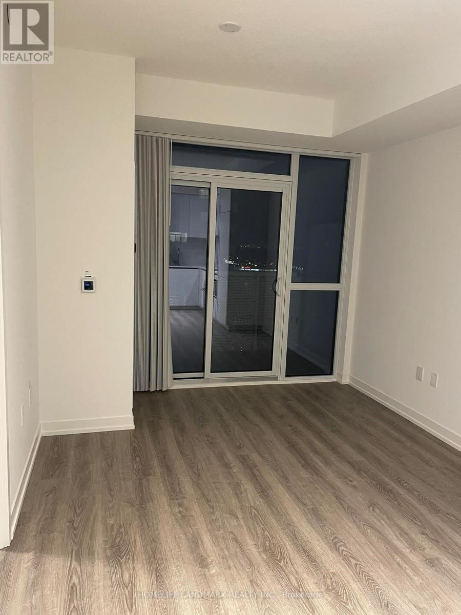 2215 - 8 Interchange Way, Vaughan, Ontario  L4K 0R2 - Photo 8 - N12568812