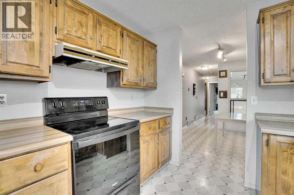 7915 Ranchview Drive Nw, Calgary, Alberta  t3g 1s7 - Photo 10 - A2256176