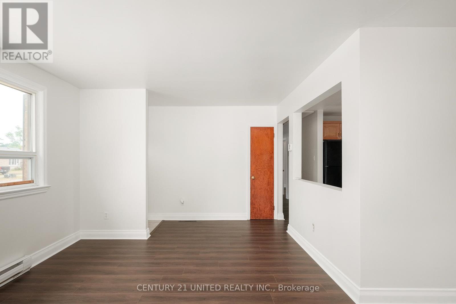 641 Bellaire Street, Peterborough South, Ontario  K9J 3Y5 - Photo 3 - X12351100