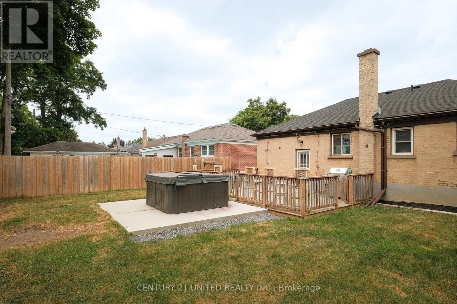 641 Bellaire Street, Peterborough South, Ontario  K9J 3Y5 - Photo 32 - X12351100