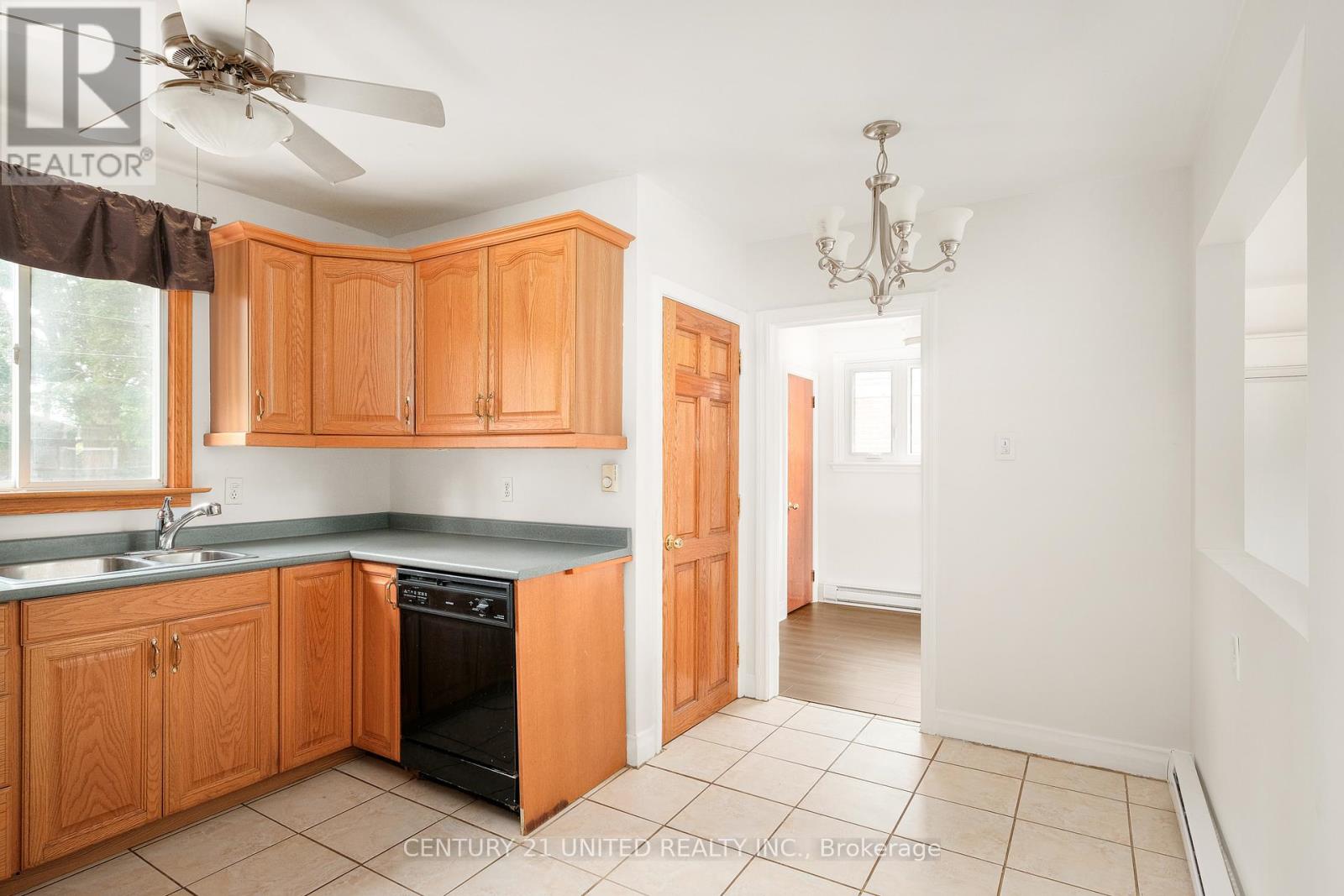 641 Bellaire Street, Peterborough South, Ontario  K9J 3Y5 - Photo 8 - X12351100