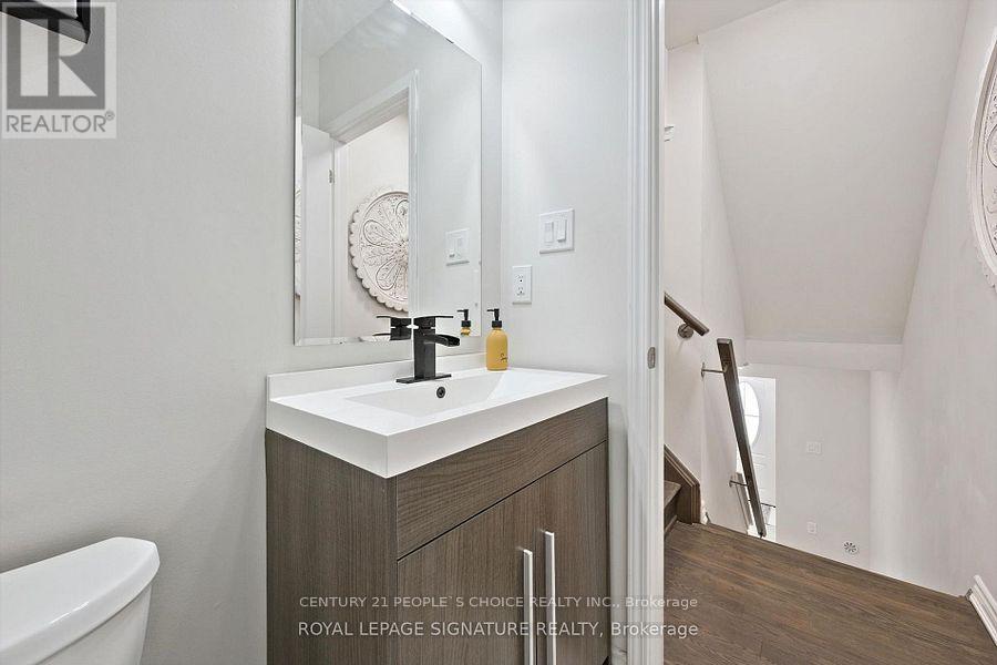 299 Casson Point, Milton, Ontario  L9E 0A4 - Photo 18 - W12549034