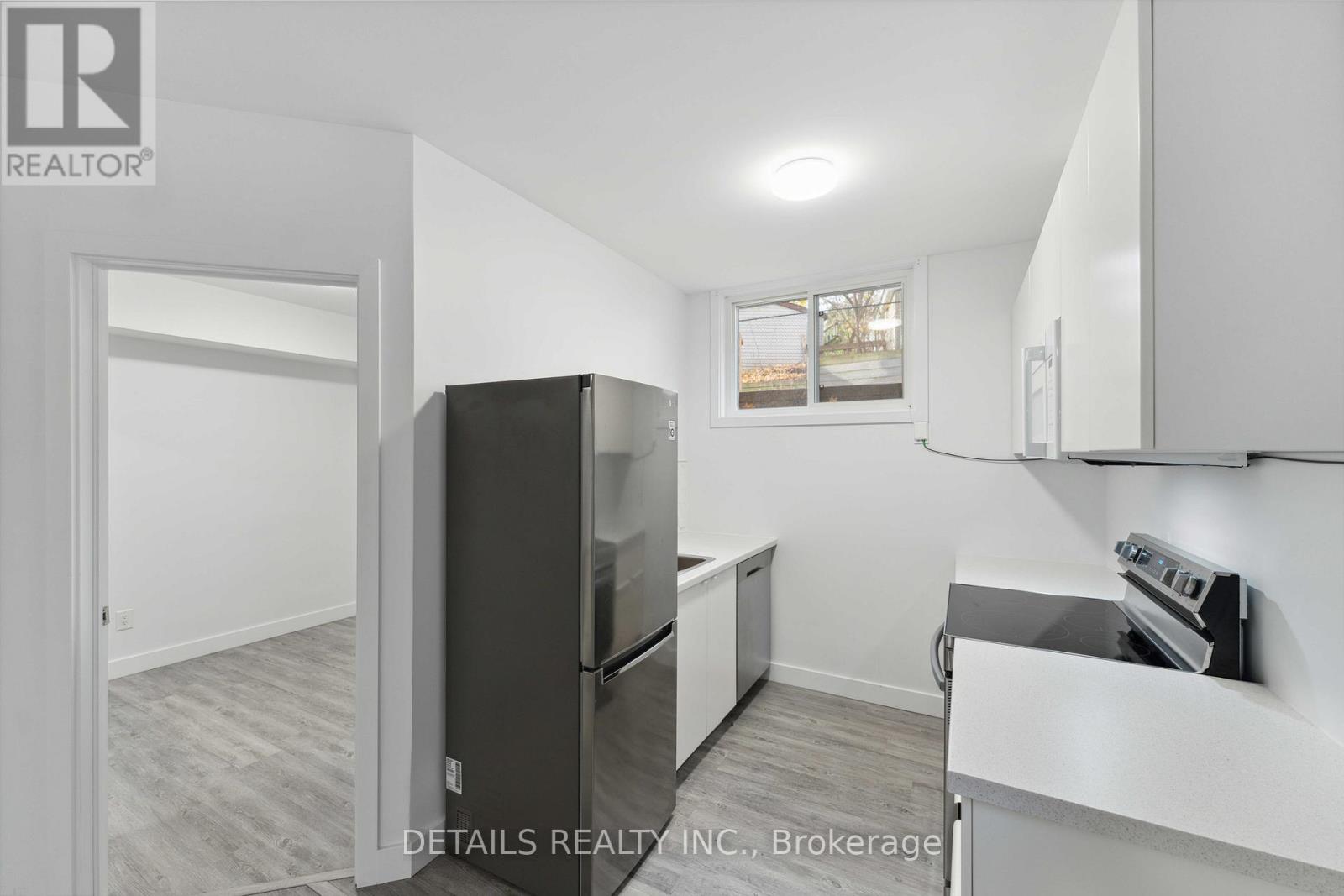 B - 828 B Maplewood Avenue, Ottawa, Ontario  K2B 5V5 - Photo 11 - X12568836