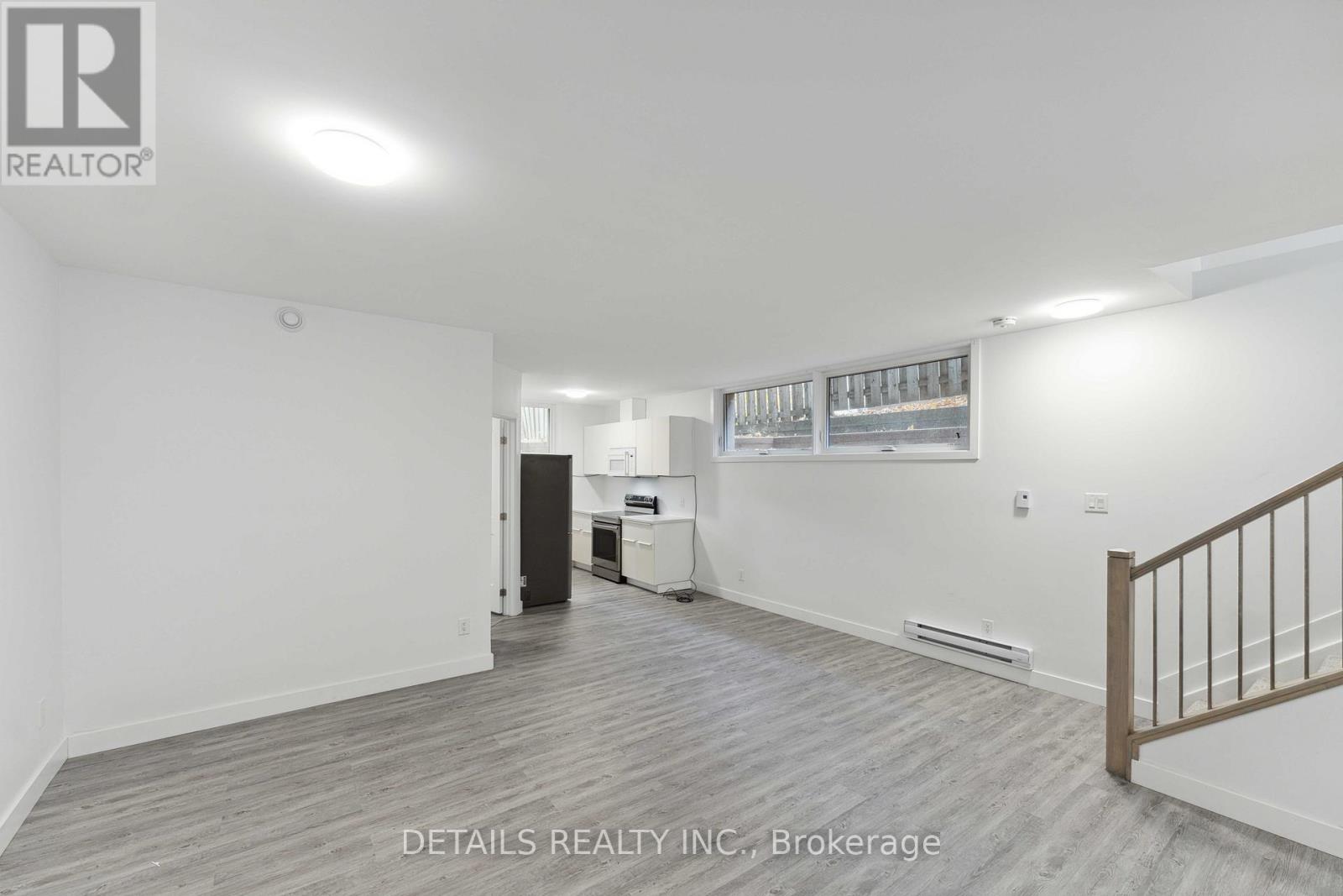 B - 828 B Maplewood Avenue, Ottawa, Ontario  K2B 5V5 - Photo 14 - X12568836