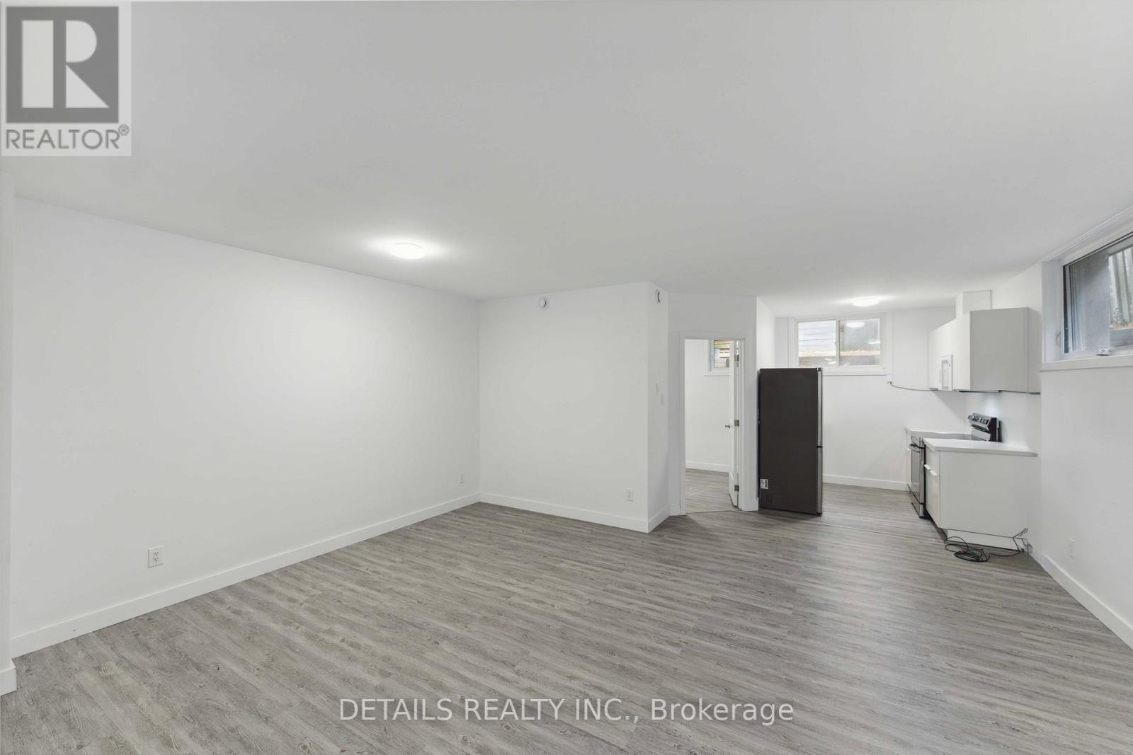 B - 828 B Maplewood Avenue, Ottawa, Ontario  K2B 5V5 - Photo 15 - X12568836