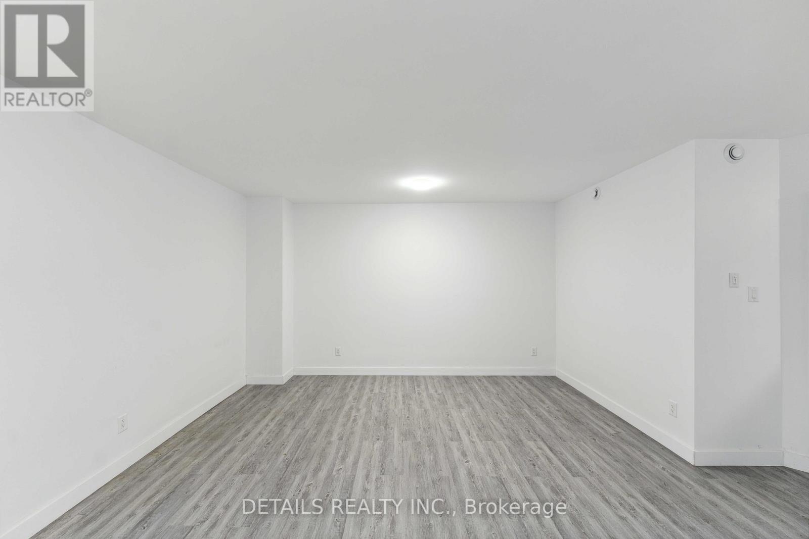 B - 828 B Maplewood Avenue, Ottawa, Ontario  K2B 5V5 - Photo 16 - X12568836