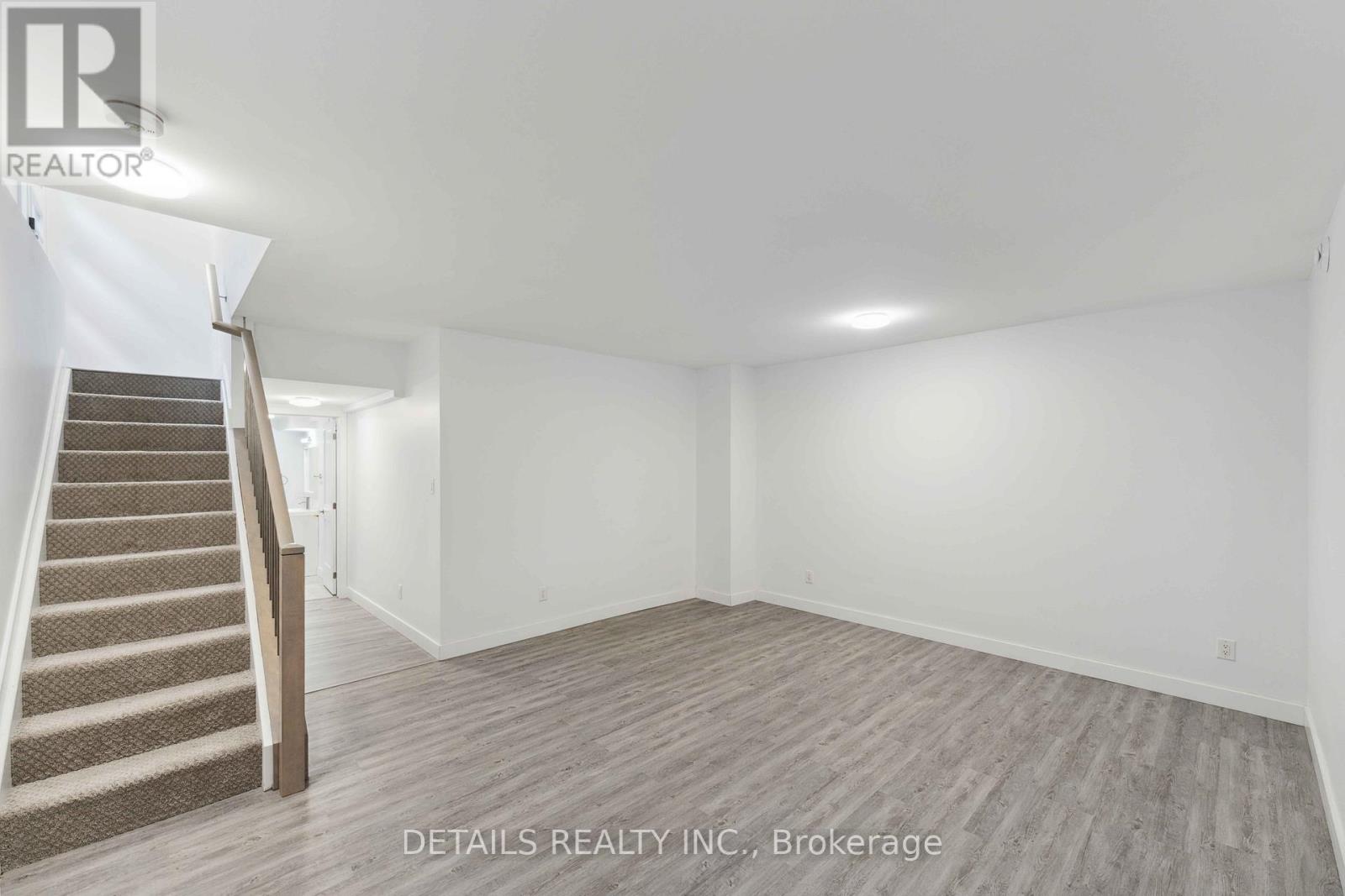 B - 828 B Maplewood Avenue, Ottawa, Ontario  K2B 5V5 - Photo 17 - X12568836