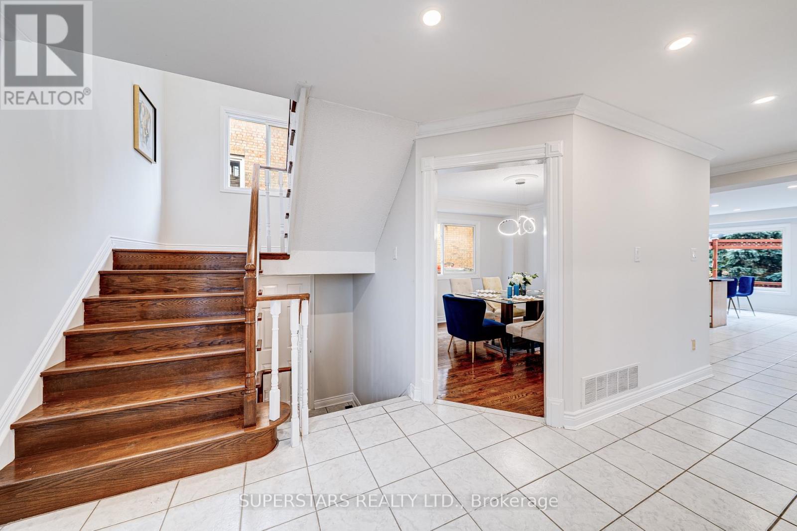 149 Tomlinson Circle, Markham, Ontario  L3R 9K4 - Photo 10 - N12568830