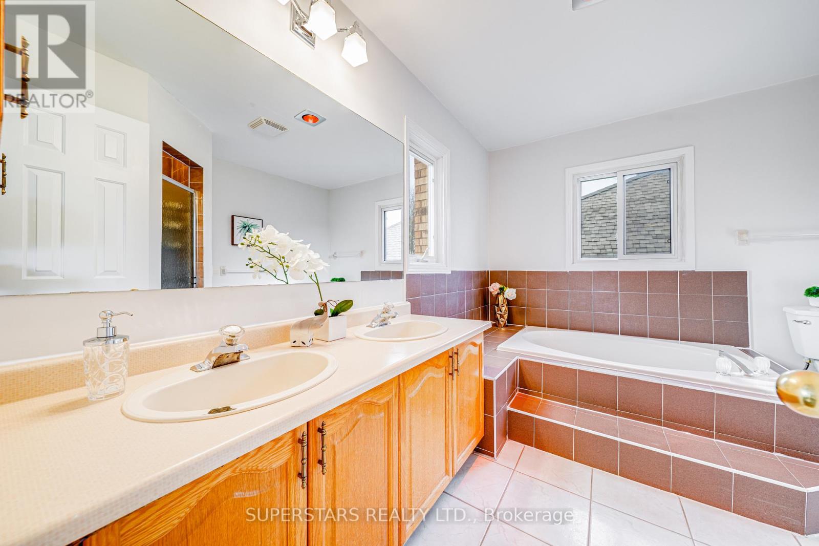 149 Tomlinson Circle, Markham, Ontario  L3R 9K4 - Photo 14 - N12568830