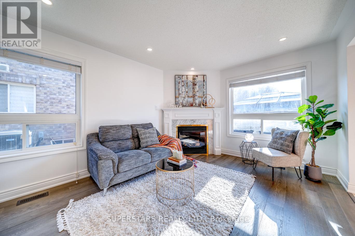 115 Edward Jeffreys Avenue, Markham, Ontario  L6E 1W1 - Photo 2 - N12568834