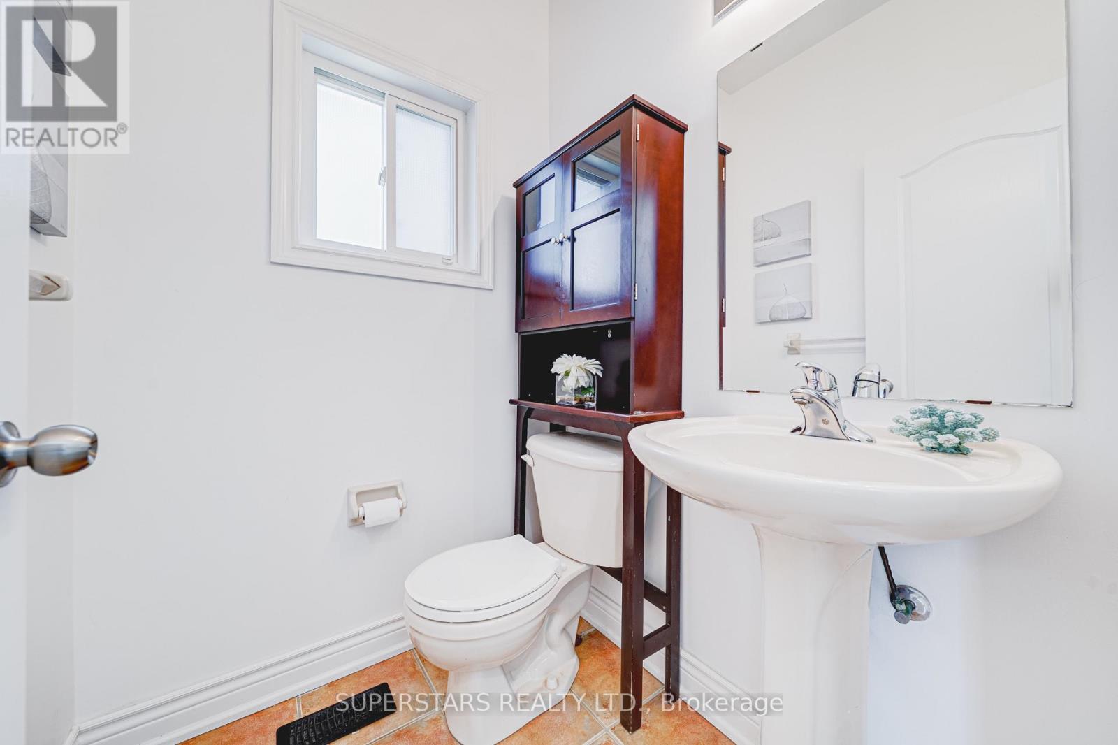 115 Edward Jeffreys Avenue, Markham, Ontario  L6E 1W1 - Photo 9 - N12568834