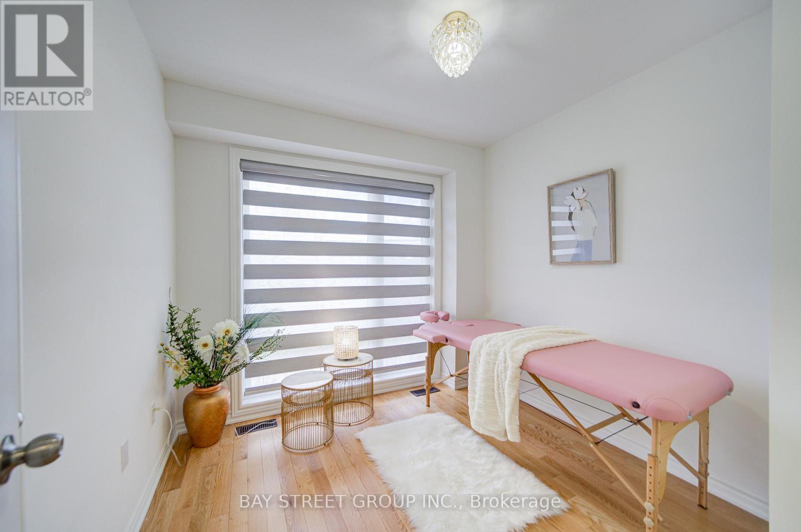 6859 Main Street, Whitchurch-Stouffville, Ontario  L4A 4X2 - Photo 14 - N12568842