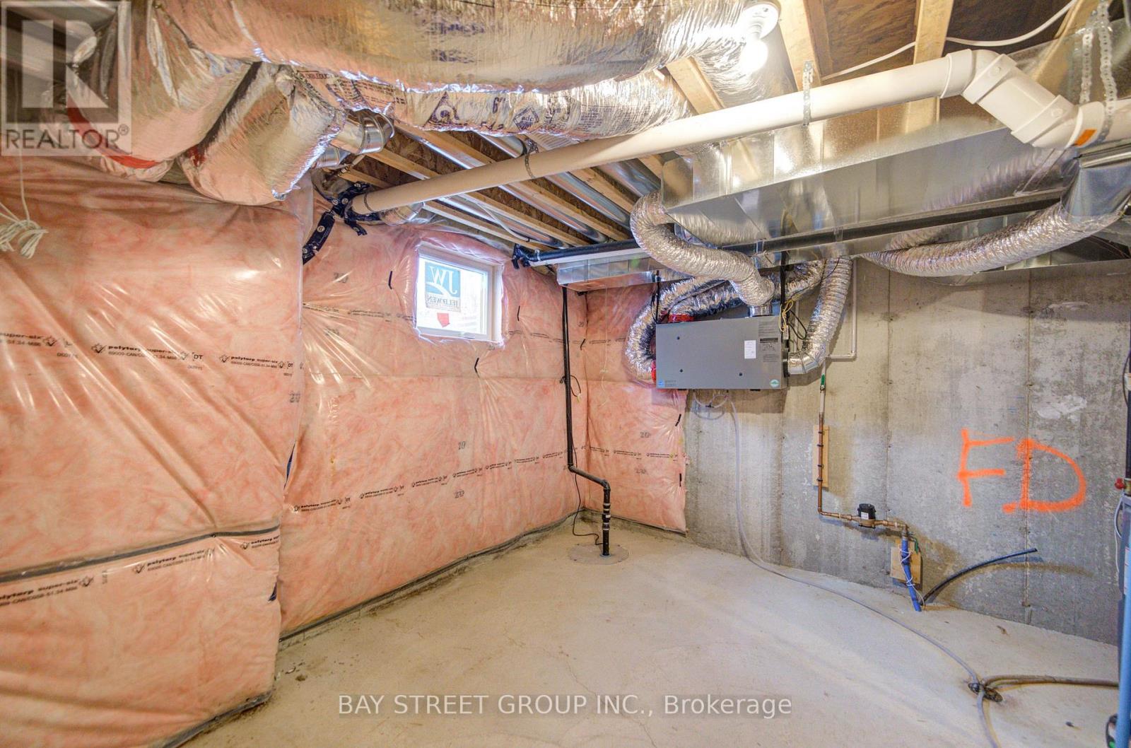 6859 Main Street, Whitchurch-Stouffville, Ontario  L4A 4X2 - Photo 32 - N12568842