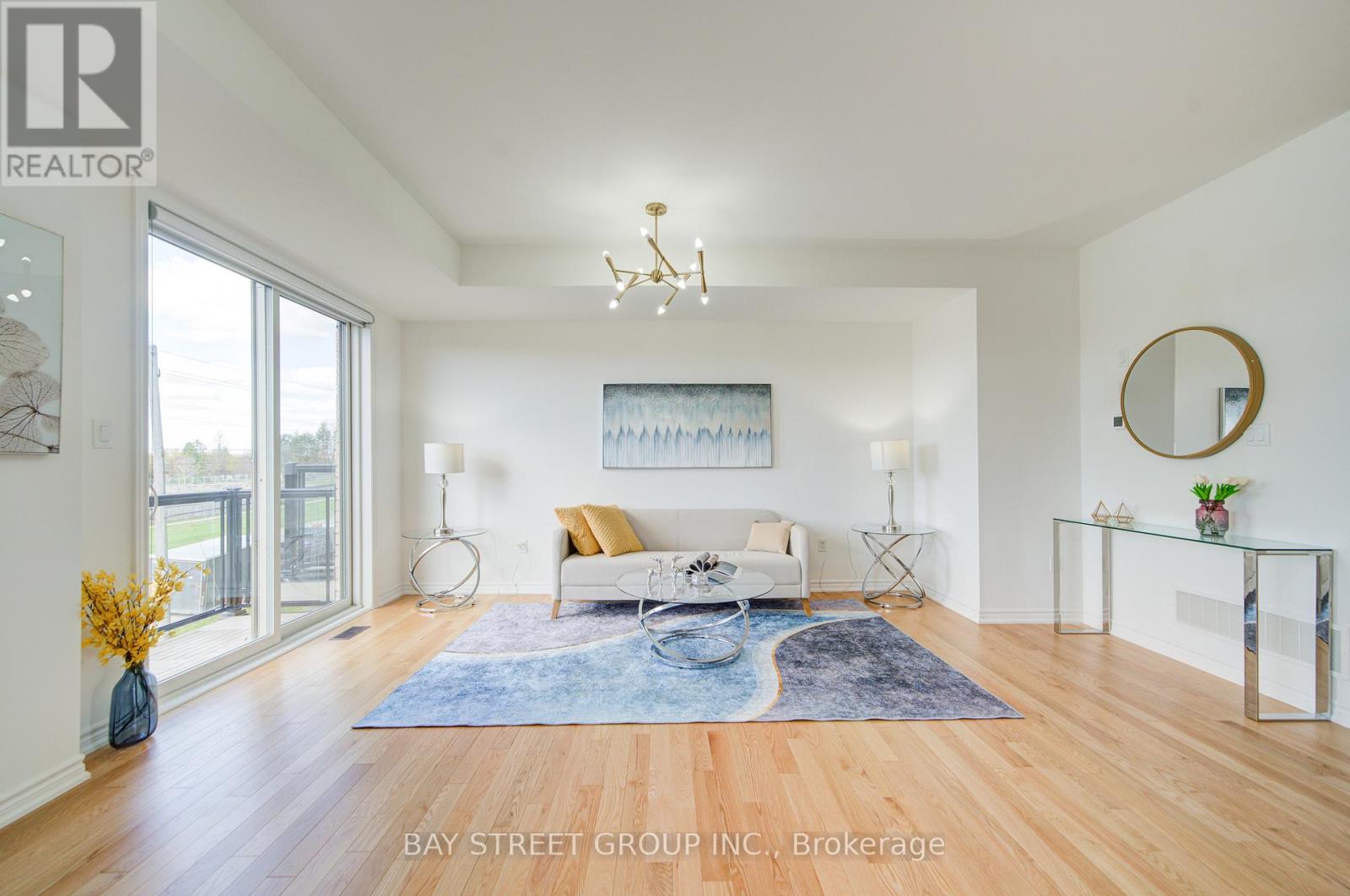 6859 Main Street, Whitchurch-Stouffville, Ontario  L4A 4X2 - Photo 8 - N12568842