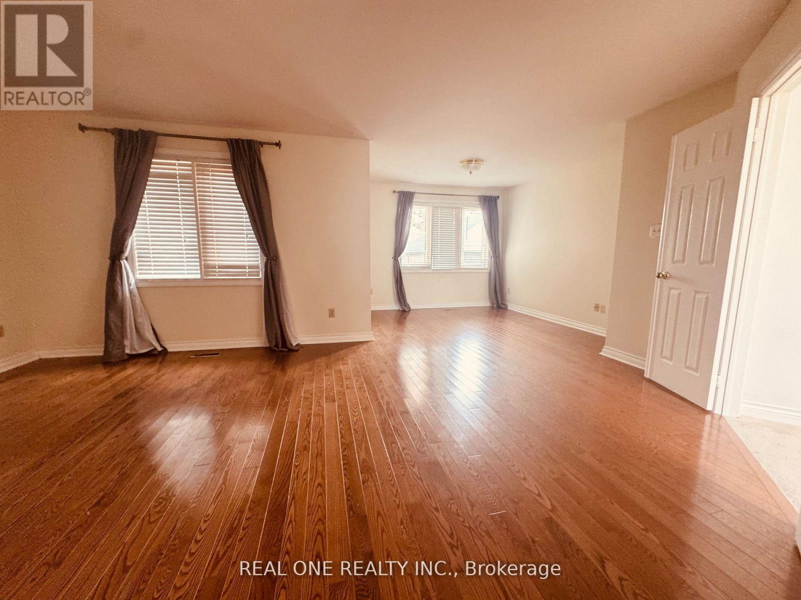 3 Elmsley Drive, Richmond Hill, Ontario  L4C 8N1 - Photo 11 - N12568856