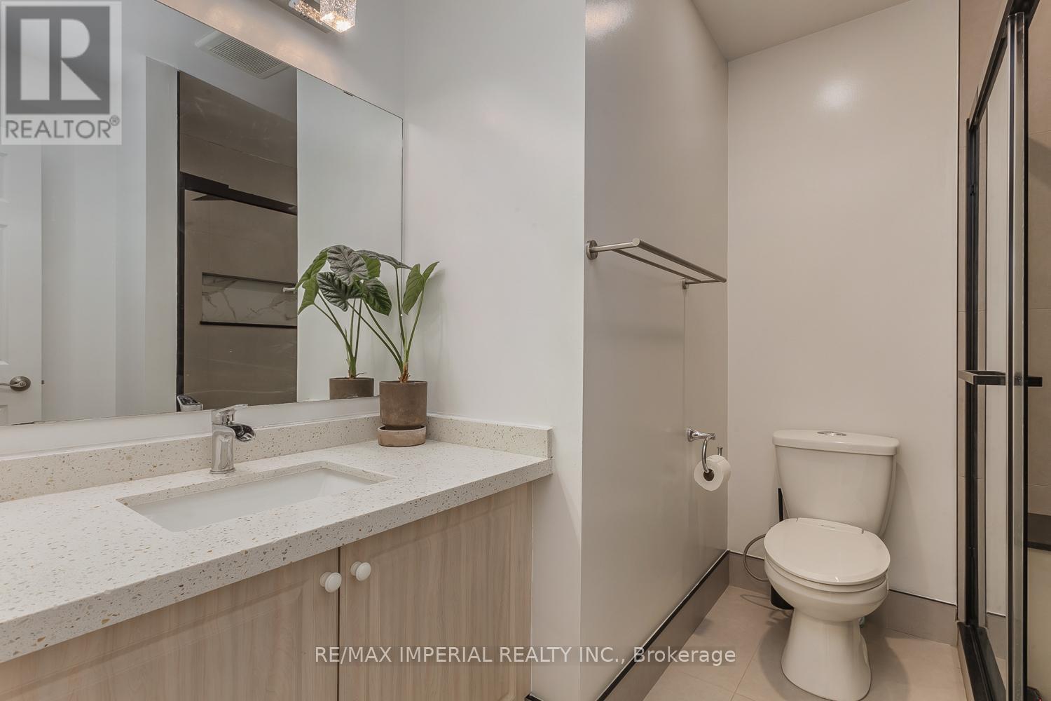 85 Maple Ridge Crescent E, Markham, Ontario  L6E 1T8 - Photo 17 - N12568864