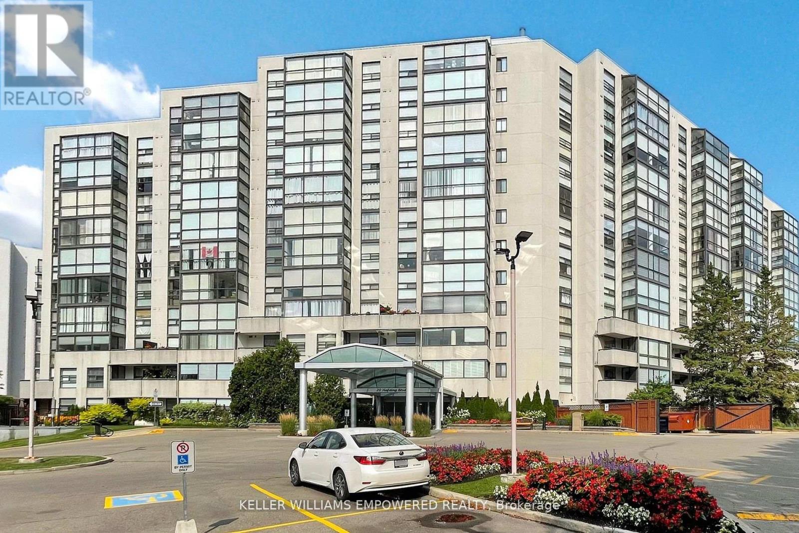 707 - 20 Harding Boulevard W, Richmond Hill, Ontario  L4C 9S4 - Photo 2 - N12568874