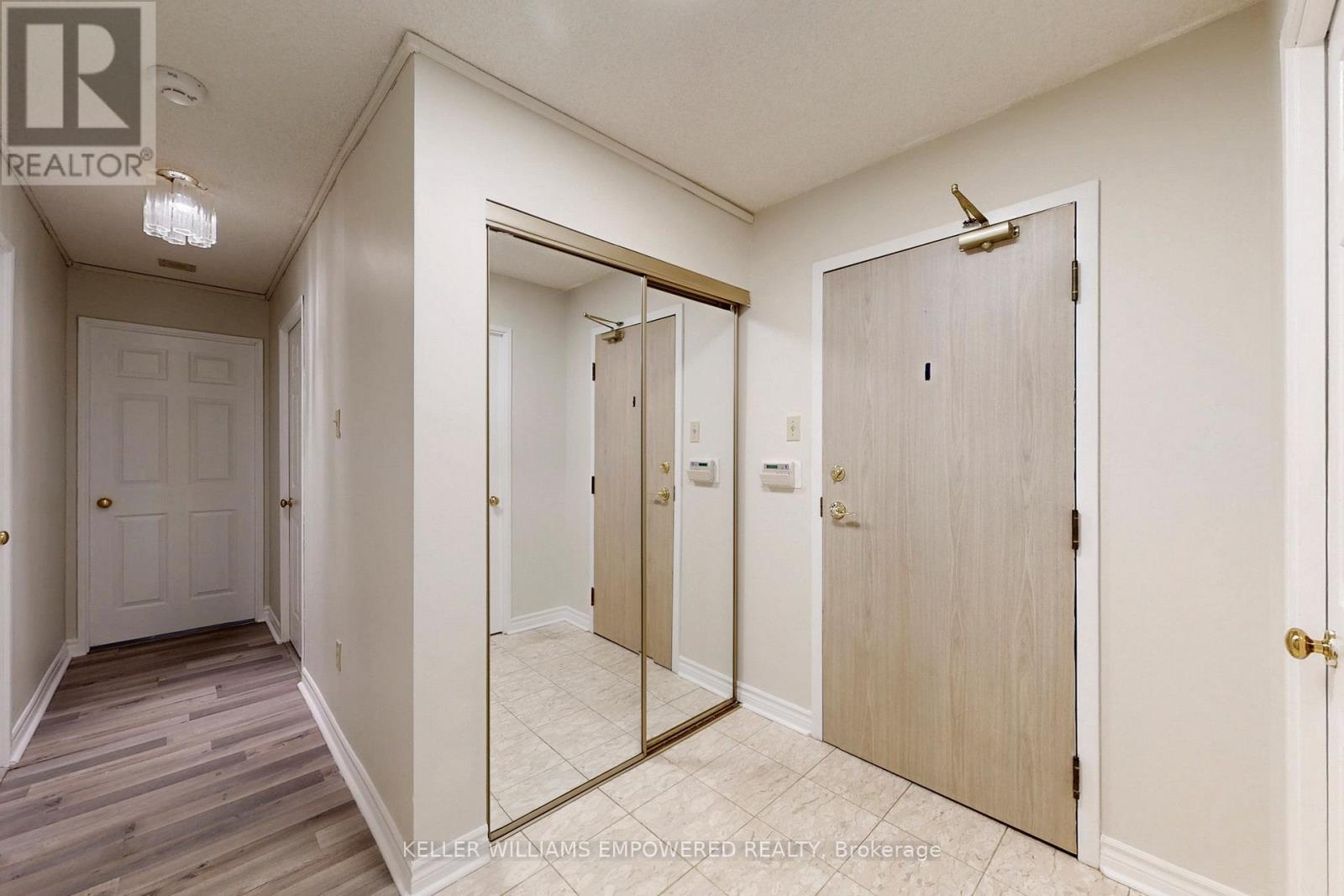 707 - 20 Harding Boulevard W, Richmond Hill, Ontario  L4C 9S4 - Photo 7 - N12568874