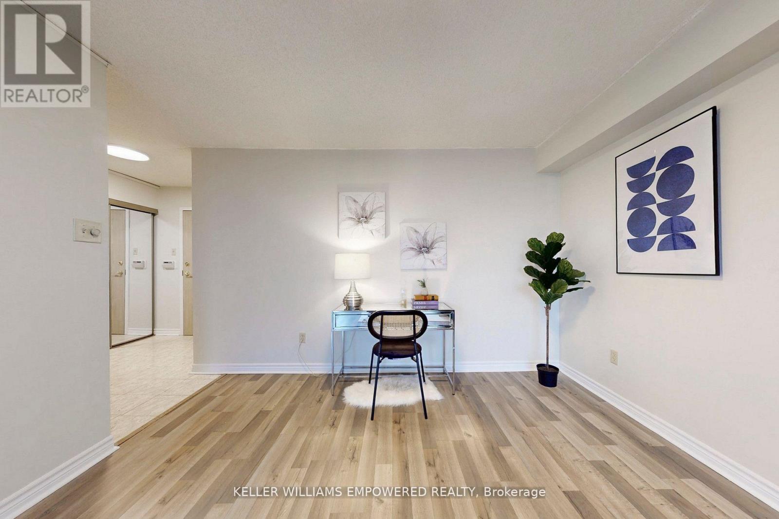 707 - 20 Harding Boulevard W, Richmond Hill, Ontario  L4C 9S4 - Photo 8 - N12568874